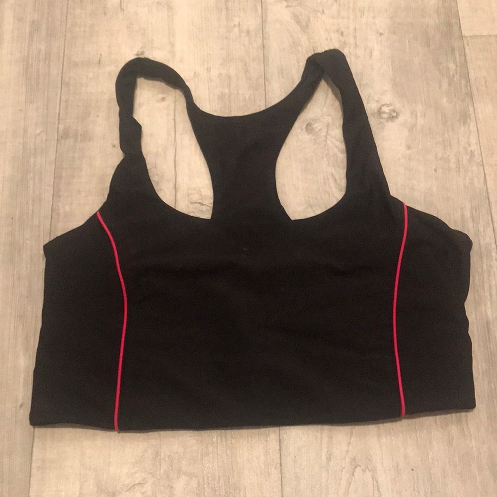 Aqua Athletic Contrast Piping Sports Bra